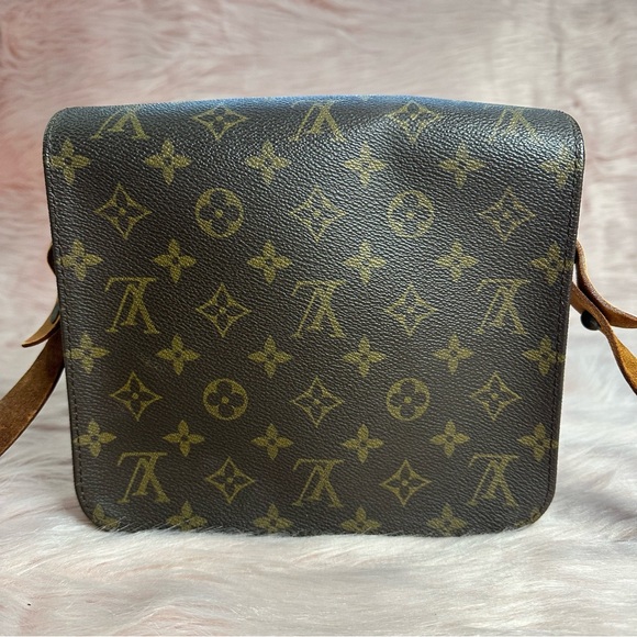🟥 SOLD! Louis Vuitton Cartouchiere MM Monogram Crossbody Bag - Picture 4 of 17